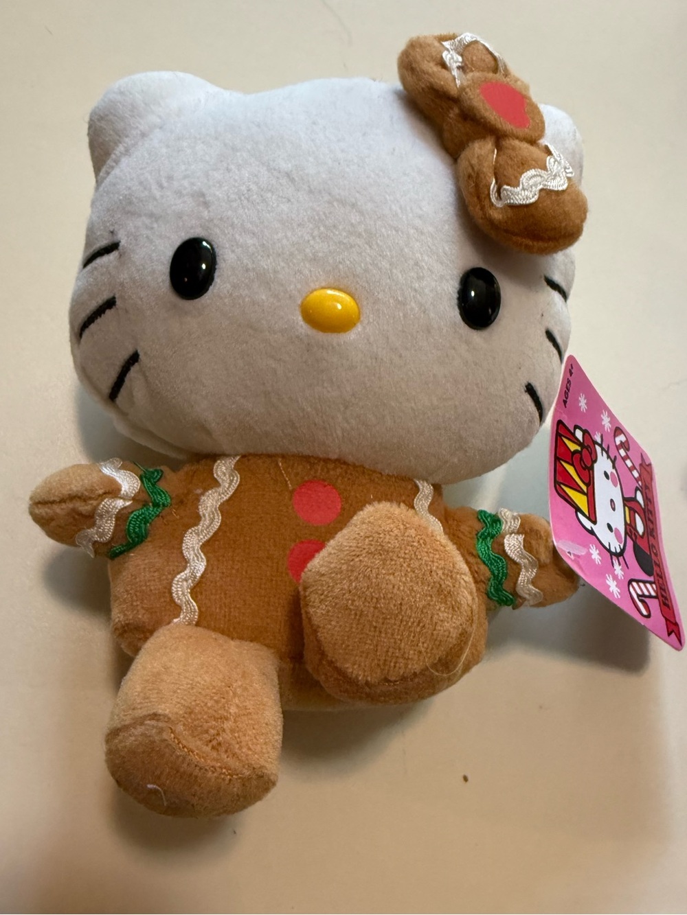 2013 Sanrio Hello Kitty
Gingerbread 6" Plush
Holiday Christmas Edition
